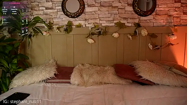 RossemaryRain online show from December 1, 8:10 pm