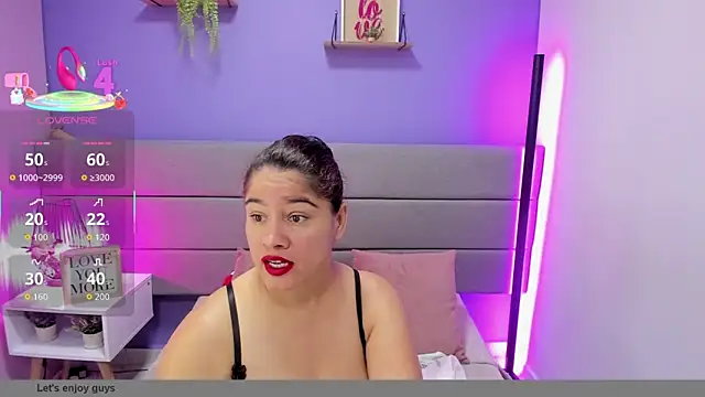 Alicebrooks  online show from December 17, 1:16 pm