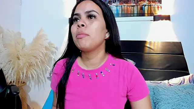 Julieta Coopeer  online show from September 30, 10:43 am