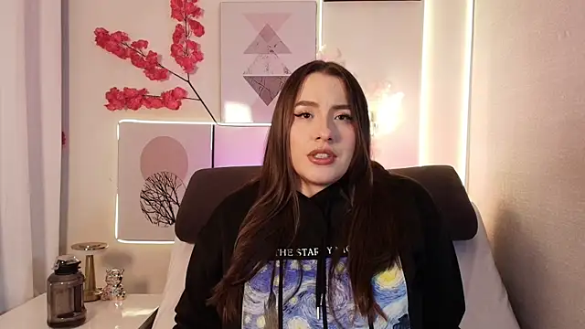 Linaa morris online show from May 28, 10:32 am