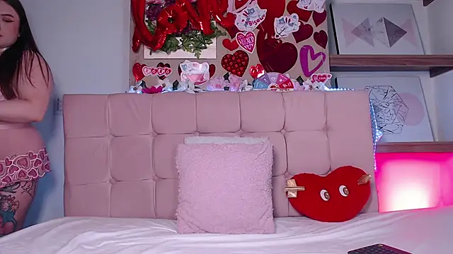 Snapshot of Linaa_morris chatting on February 16, 8:10 am Linaa morris online show from February 16, 8:10 am