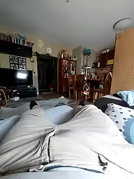 Yolinga205 online show from March 17, 8:40 am