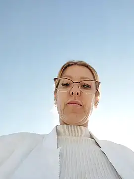 blondyruby online show from March 9, 9:46 am