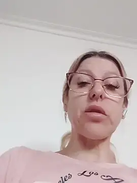 blondyruby online show from February 18, 9:39 am