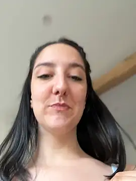  Juliette online show from April 3, 3:07 pm