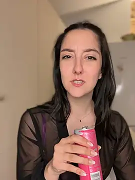  Juliette online show from March 31, 7:49 pm