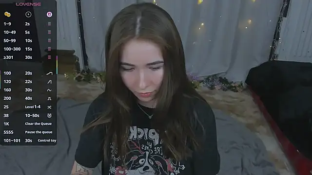 ashleyro1 online show from April 2, 5:25 am