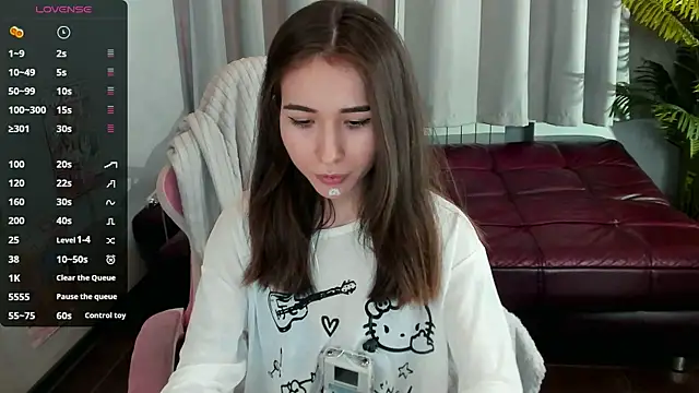 Snapshot of ashleyro1 chatting on December 1, 1:12 pm ashleyro1 online show from December 1, 1:12 pm