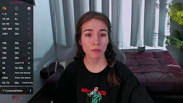 Snapshot of ashleyro1 chatting on November 30, 1:12 pm ashleyro1 online show from November 30, 1:12 pm