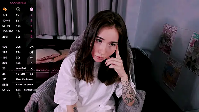 Snapshot of ashleyro1 chatting on November 9, 1:04 pm ashleyro1 online show from November 9, 1:04 pm