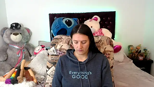 Lorenahot 06 online show from December 3, 7:35 pm