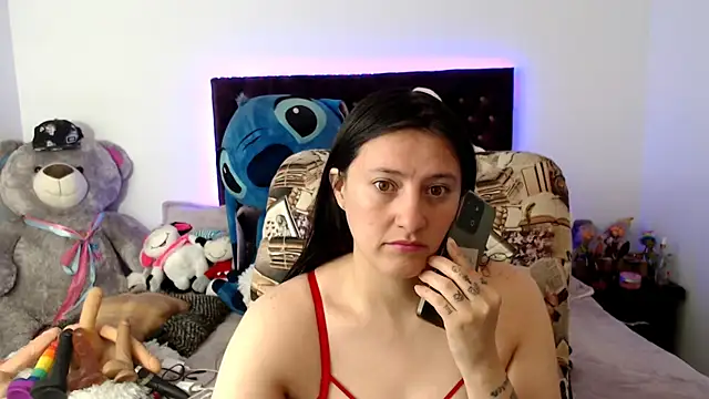 Lorenahot 06 online show from December 22, 6:30 pm