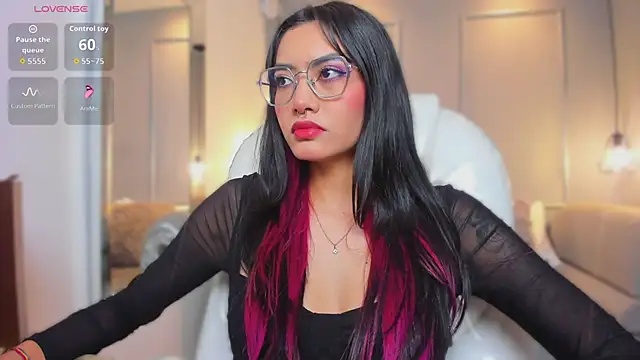 AzuraKindong online show from February 10, 7:24 pm