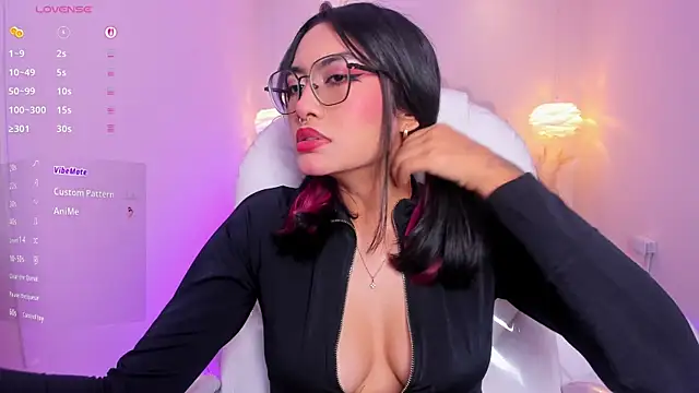 AzuraKindong online show from March 25, 7:24 pm