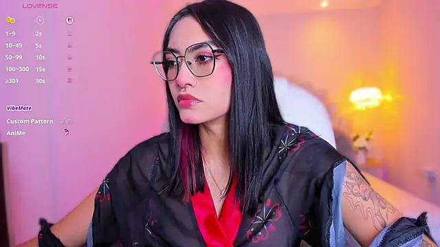 AzuraKindong online show from April 17, 7:28 pm