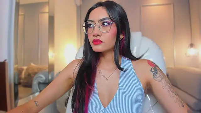 AzuraKindong online show from February 16, 7:23 pm