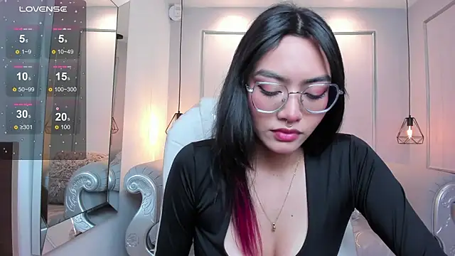 Snapshot of AzuraKindong chatting on September 23, 7:21 pm AzuraKindong online show from September 23, 7:21 pm