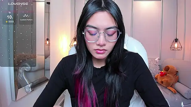 Snapshot of AzuraKindong chatting on September 26, 7:21 pm AzuraKindong online show from September 26, 7:21 pm