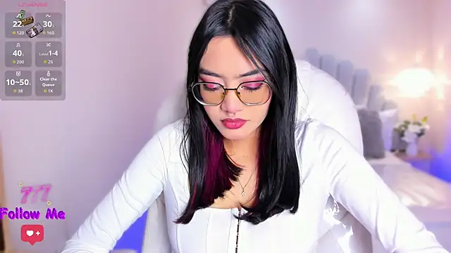 Snapshot of AzuraKindong chatting on July 10, 7:25 pm AzuraKindong online show from July 10, 7:25 pm