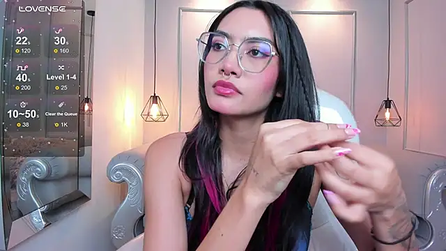 Snapshot of AzuraKindong chatting on September 11, 7:25 pm AzuraKindong online show from September 11, 7:25 pm