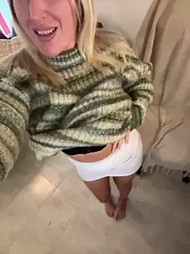 ChristyAdair online show from January 22, 9:32 pm