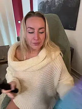 ChristyAdair online show from December 30, 12:00 am