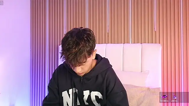 Tomy Rox online show from April 4, 7:42 pm