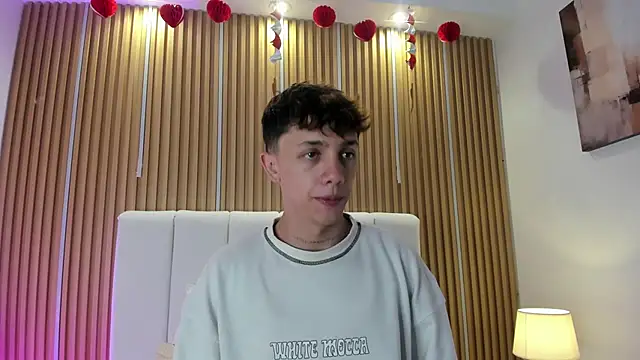 Snapshot of Tomy_Rox chatting on March 1, 8:09 pm Tomy Rox online show from March 1, 8:09 pm