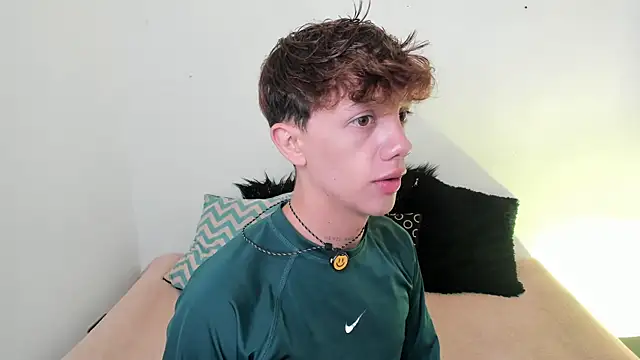 Snapshot of Tomy_Rox chatting on January 14, 8:23 pm Tomy Rox online show from January 14, 8:23 pm