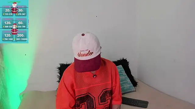 Snapshot of Tomy_Rox chatting on December 14, 7:52 pm Tomy Rox online show from December 14, 7:52 pm