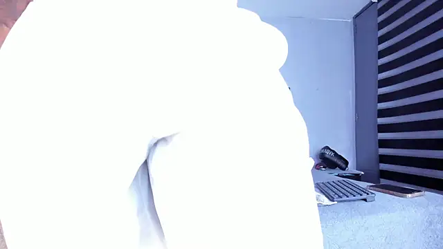 Dancelwashington online show from April 12, 9:40 pm