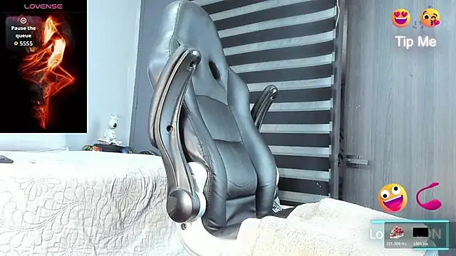 Dancelwashington online show from December 14, 12:11 pm