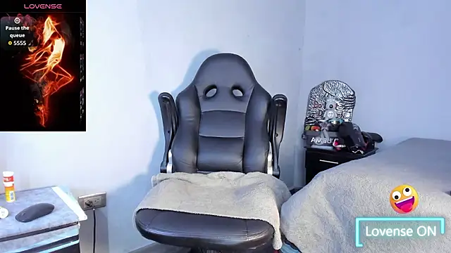 Dancelwashington online show from March 15, 6:59 pm