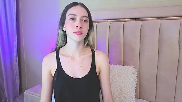 sophiia grey 1 online show from May 18, 11:09 pm