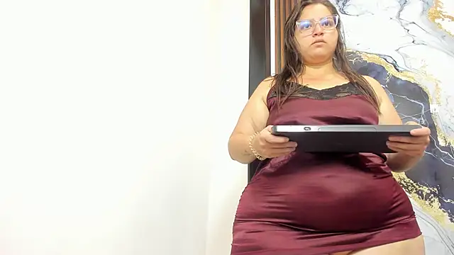 bonnyy26 online show from April 28, 9:14 am