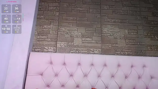 Snapshot of AnyaFloyd69 chatting on March 10, 2:39 am AnyaFloyd69 online show from March 10, 2:39 am