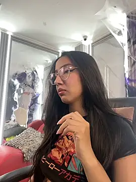 Snapshot of AnyaFloyd69 chatting on October 22, 8:41 pm AnyaFloyd69 online show from October 22, 8:41 pm