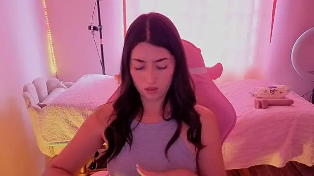 ChanellGV online show from March 18, 7:37 pm