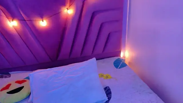 cattaleeyaa online show from January 11, 1:18 pm