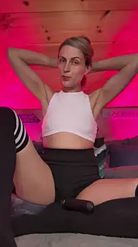 DanaeJustine online show from April 28, 11:20 pm