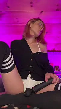 DanaeJustine online show from February 6, 5:31 pm