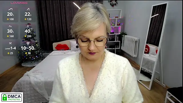 BlondeBrilliant7 online show from December 5, 9:19 am
