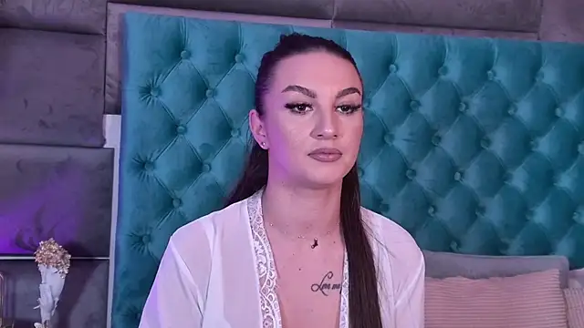 SecretSienna online show from January 10, 7:04 am