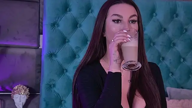 SecretSienna online show from January 16, 4:16 am