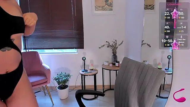 ameliegraham online show from September 17, 7:49 pm