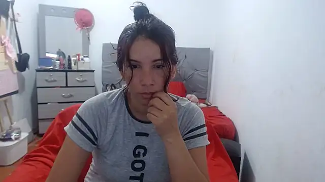 Snapshot of Ainhoa-hot chatting on February 27, 8:56 am Ainhoa-hot online show from February 27, 8:56 am
