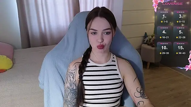 kate leoo online show from March 29, 1:24 pm