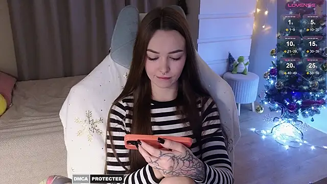 Snapshot of kate_leoo chatting on January 8, 2:35 pm kate leoo online show from January 8, 2:35 pm