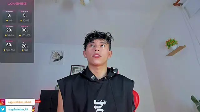Snapshot of Angel_esteban_fx chatting on October 12, 3:41 am Angel esteban fx online show from October 12, 3:41 am
