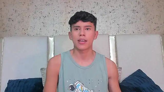 Snapshot of Angel_esteban_fx chatting on March 18, 3:45 am Angel esteban fx online show from March 18, 3:45 am